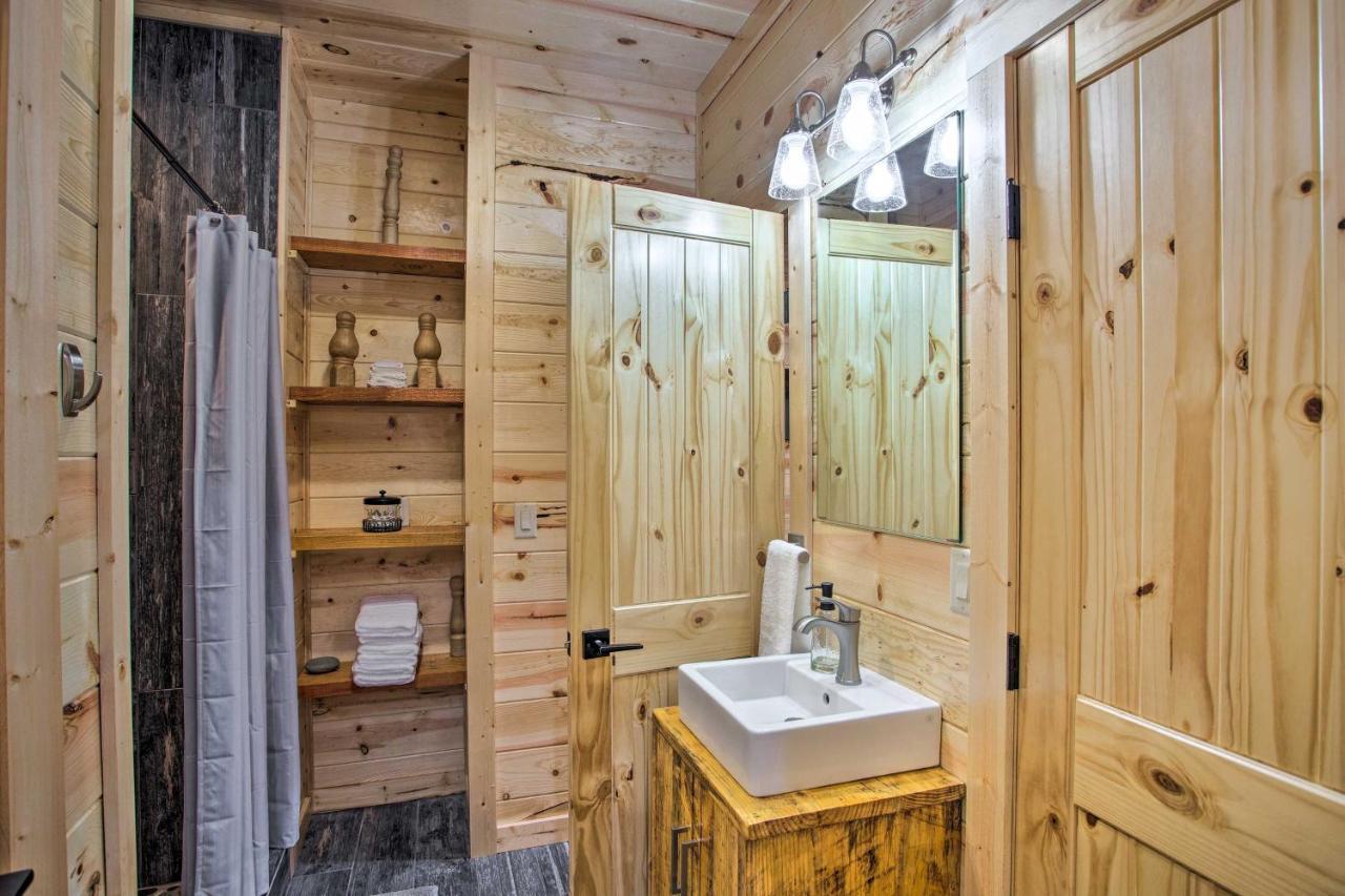 Luxe Broken Bow Cabin Game Room, Fire Pit And Deck! Exterior foto