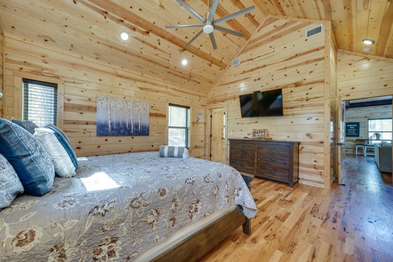 Luxe Broken Bow Cabin Game Room, Fire Pit And Deck! Exterior foto